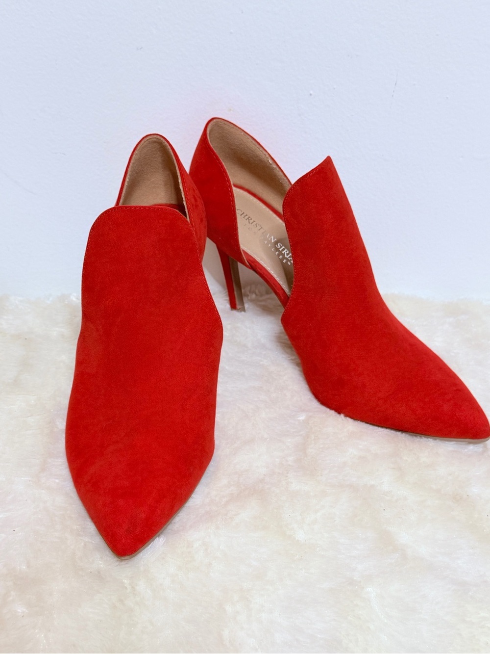 Christian Siriano Red Faux Suede Pumps 3" Heels Women's Sz 8.5 new with tags